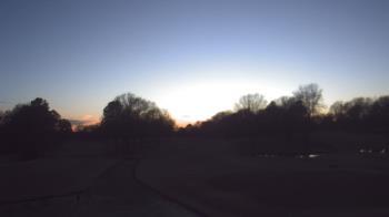 Weather camera view of Windyke Country Club.