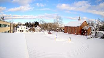 Weather camera view of Antwerp Primary School.