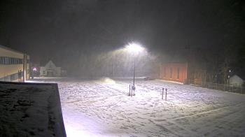 Weather camera view of Antwerp Primary School.