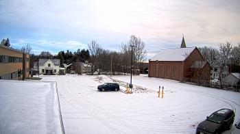 Weather camera view of Antwerp Primary School.