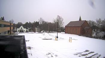 Weather camera view of Antwerp Primary School.