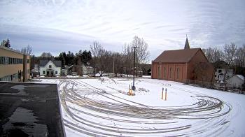 Weather camera view of Antwerp Primary School.