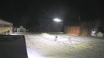 Weather camera view of Antwerp Primary School.
