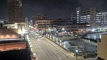 Weather camera view of City of Aurora IL.