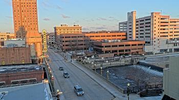 Weather camera view of City of Aurora IL.