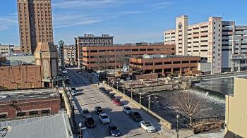 Weather camera view of City of Aurora IL.