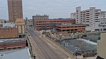 Weather camera view of City of Aurora IL.