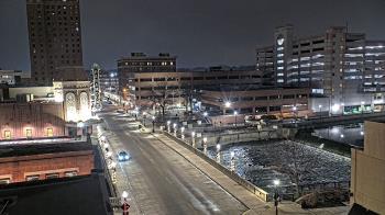 Weather camera view of City of Aurora IL.