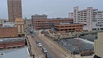 Weather camera view of City of Aurora IL.