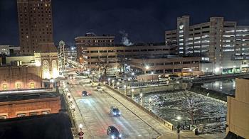 Weather camera view of City of Aurora IL.