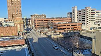 Weather camera view of City of Aurora IL.