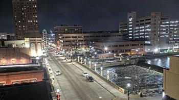 Weather camera view of City of Aurora IL.