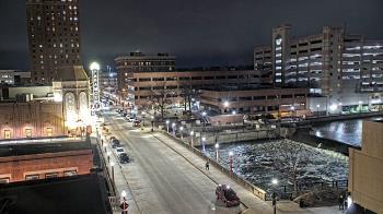 Weather camera view of City of Aurora IL.