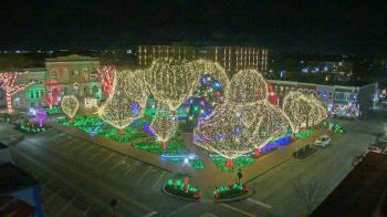 Weather camera view of Walton�s 5 & 10.