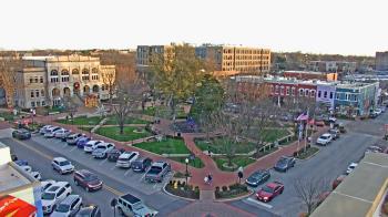 Weather camera view of Walton�s 5 & 10.