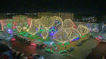 Weather camera view of Walton�s 5 & 10.