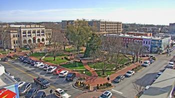 Weather camera view of Walton�s 5 & 10.