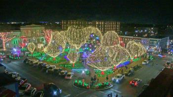 Weather camera view of Walton�s 5 & 10.