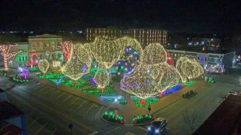 Weather camera view of Walton�s 5 & 10.