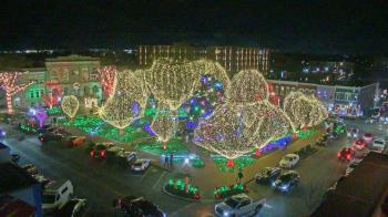 Weather camera view of Walton�s 5 & 10.