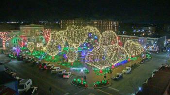 Weather camera view of Walton�s 5 & 10.