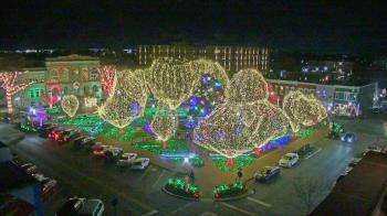 Weather camera view of Walton�s 5 & 10.