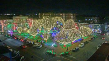 Weather camera view of Walton�s 5 & 10.