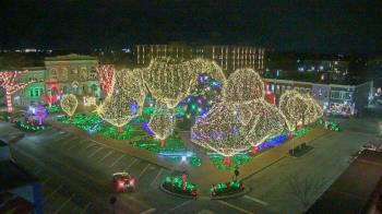 Weather camera view of Walton�s 5 & 10.