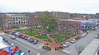 Weather camera view of Walton�s 5 & 10.