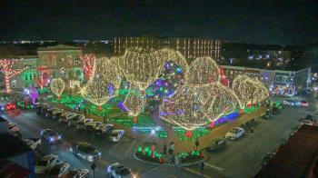 Weather camera view of Walton�s 5 & 10.