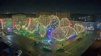 Weather camera view of Walton�s 5 & 10.