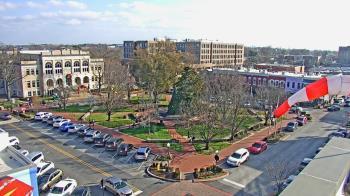 Weather camera view of Walton�s 5 & 10.