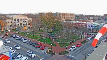 Weather camera view of Walton�s 5 & 10.