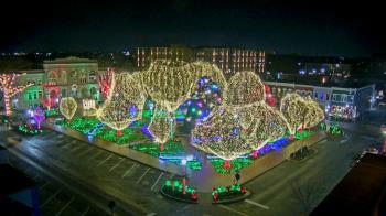 Weather camera view of Walton�s 5 & 10.