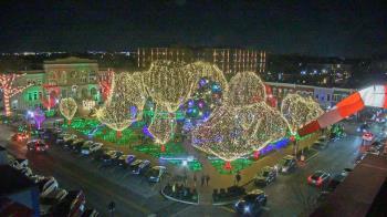 Weather camera view of Walton�s 5 & 10.