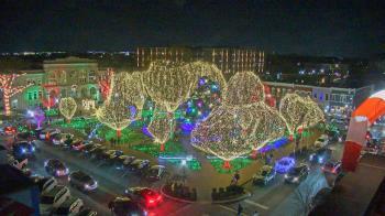 Weather camera view of Walton�s 5 & 10.