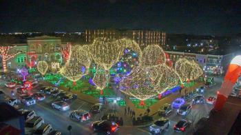 Weather camera view of Walton�s 5 & 10.