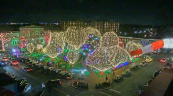 Weather camera view of Walton�s 5 & 10.