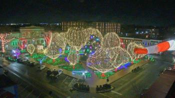 Weather camera view of Walton�s 5 & 10.