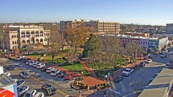 Weather camera view of Walton�s 5 & 10.