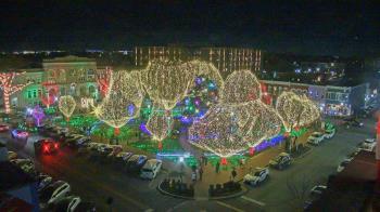 Weather camera view of Walton�s 5 & 10.