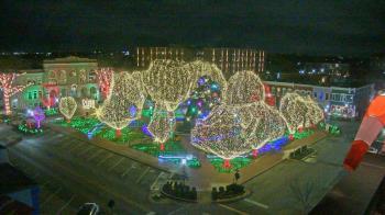 Weather camera view of Walton�s 5 & 10.