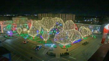 Weather camera view of Walton�s 5 & 10.