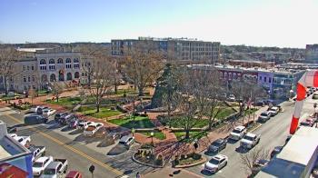 Weather camera view of Walton�s 5 & 10.