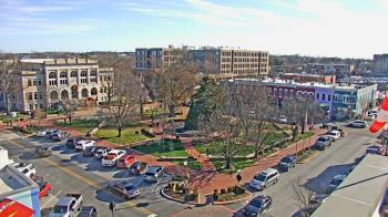 Weather camera view of Walton�s 5 & 10.