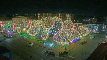 Weather camera view of Walton�s 5 & 10.