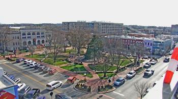 Weather camera view of Walton�s 5 & 10.