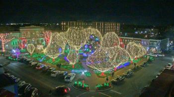 Weather camera view of Walton�s 5 & 10.