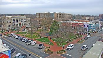 Weather camera view of Walton�s 5 & 10.