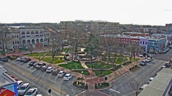 Weather camera view of Walton�s 5 & 10.